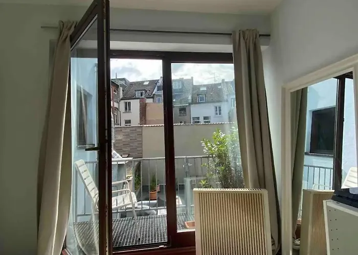 Friesenwall Apartment