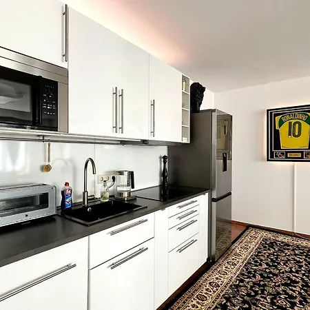 Friesenwall Apartment